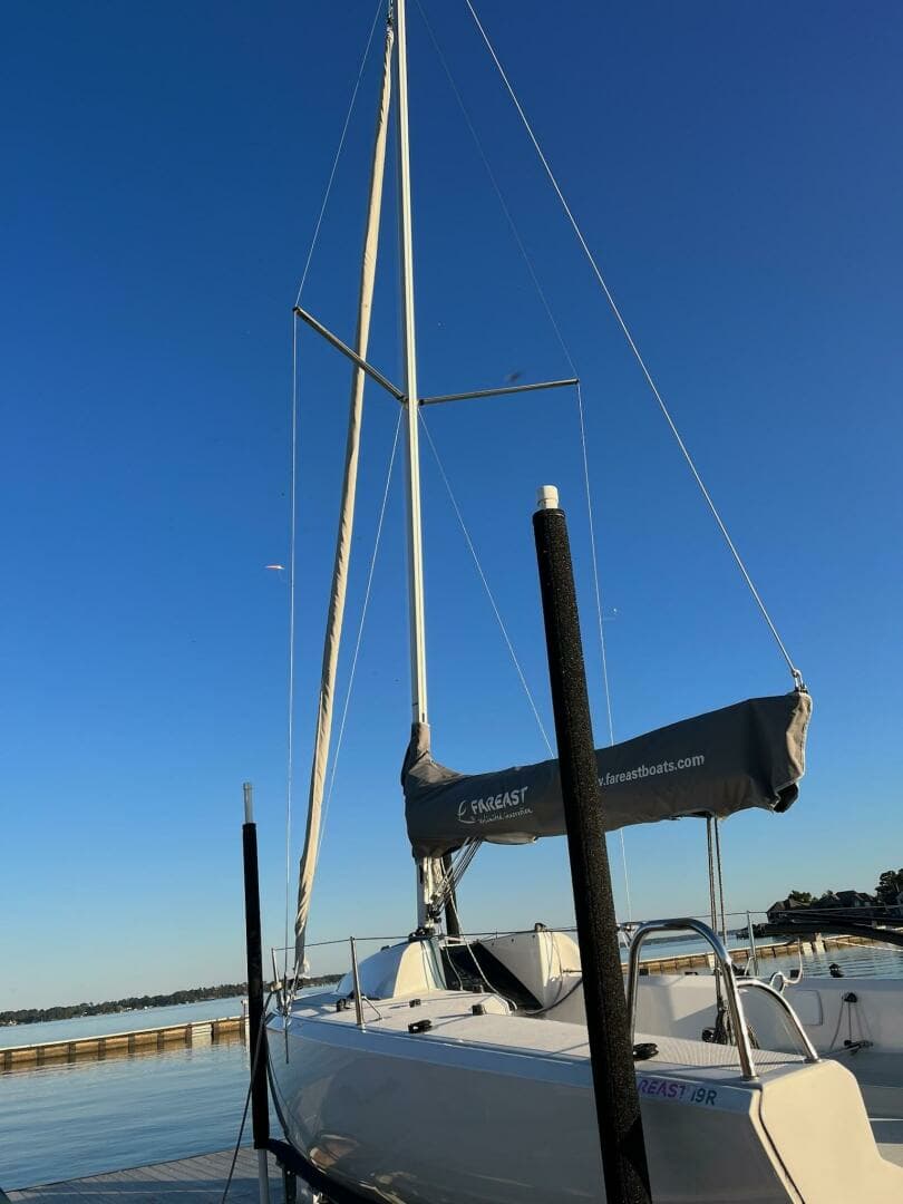 2020 FarEast 19R - Image 6