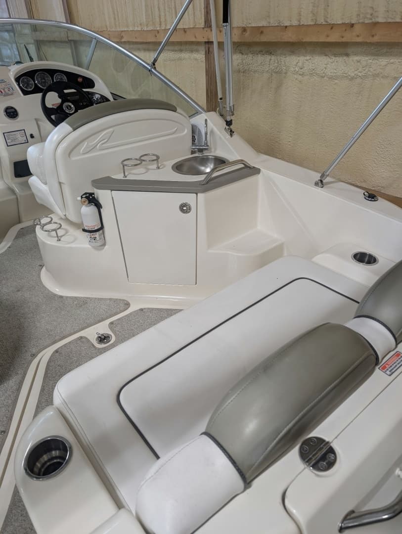 2006 Sea Ray 240 Sundancer - Image 18