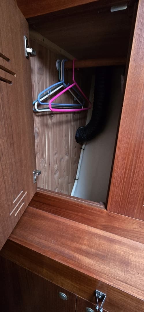 1998 Hunter 410 - Image 54