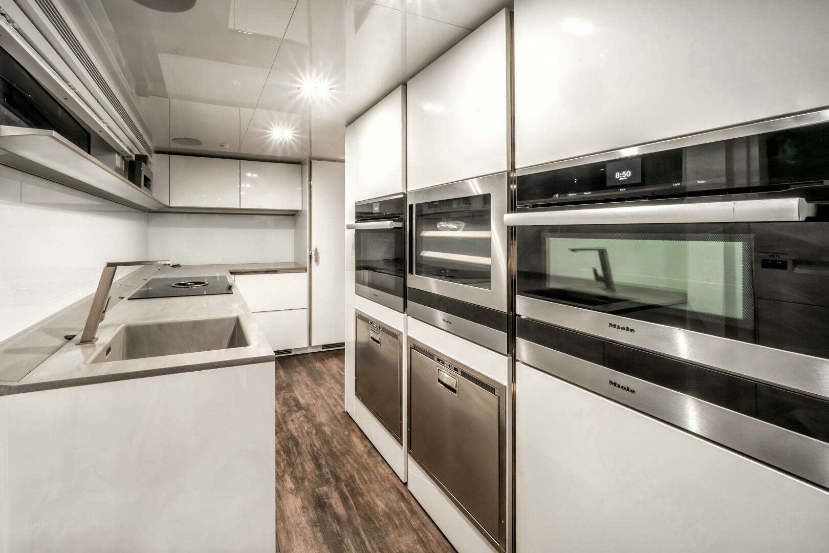 2020 Pearl 95 - Image 10