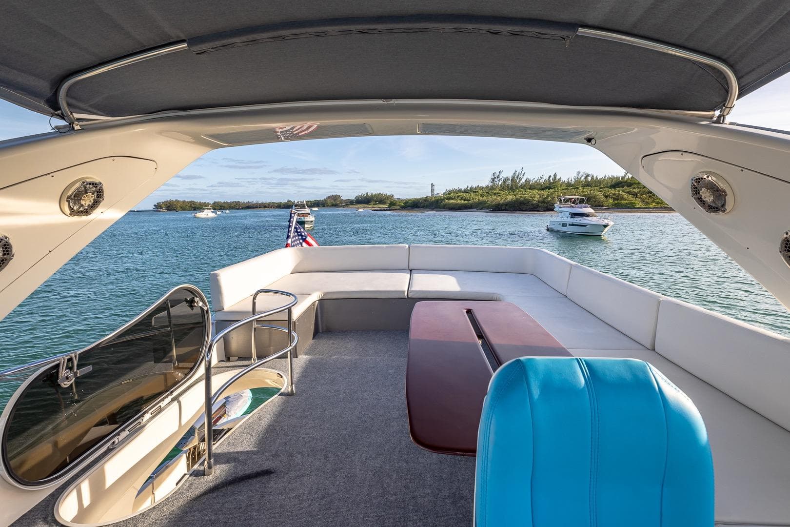 Azimut Fly 68 yacht interior, 2003 model, with scenic water view and seating area.