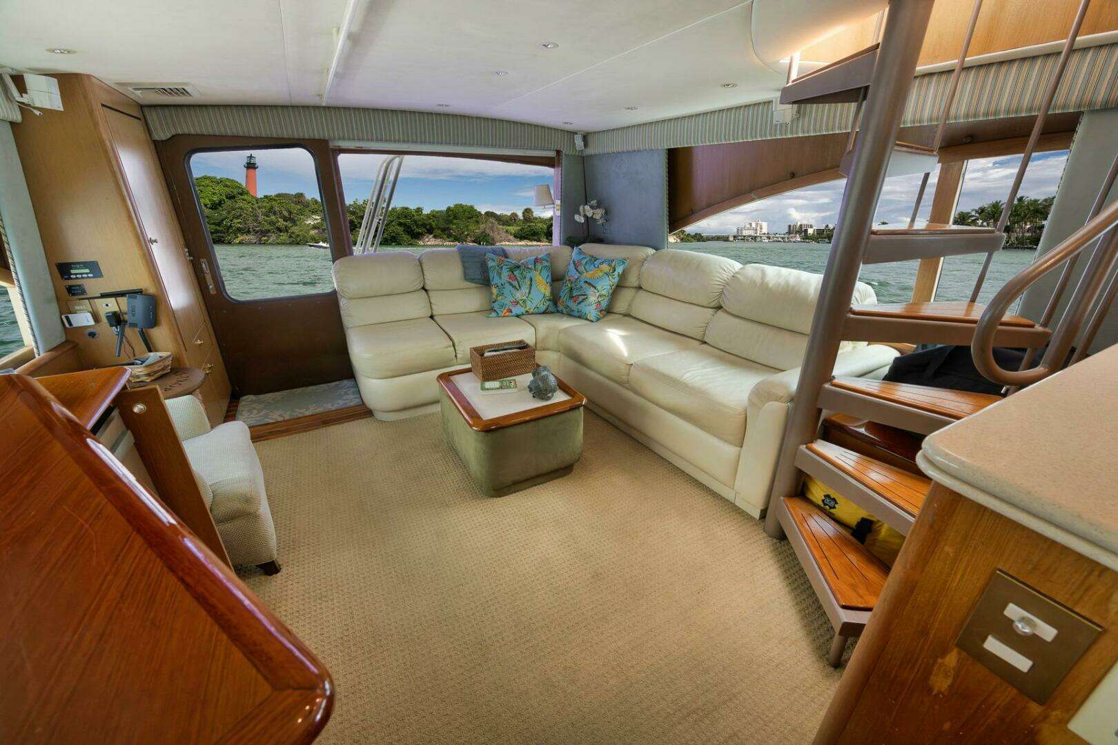 2004 Ocean Yachts 57 Enclosed Bridge Convertible - Image 3