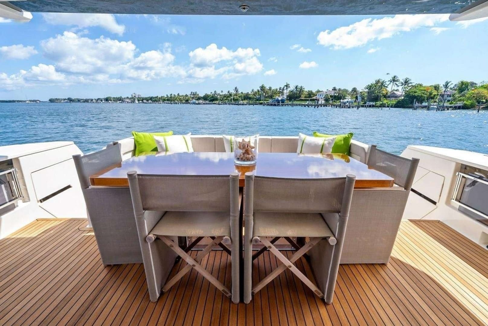 2022 Ferretti Yachts 780 - Image 24