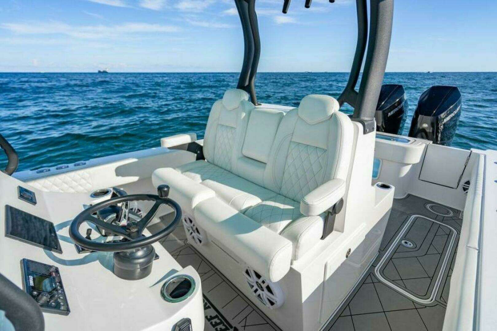 2026 Reef Runner 340 - Image 17