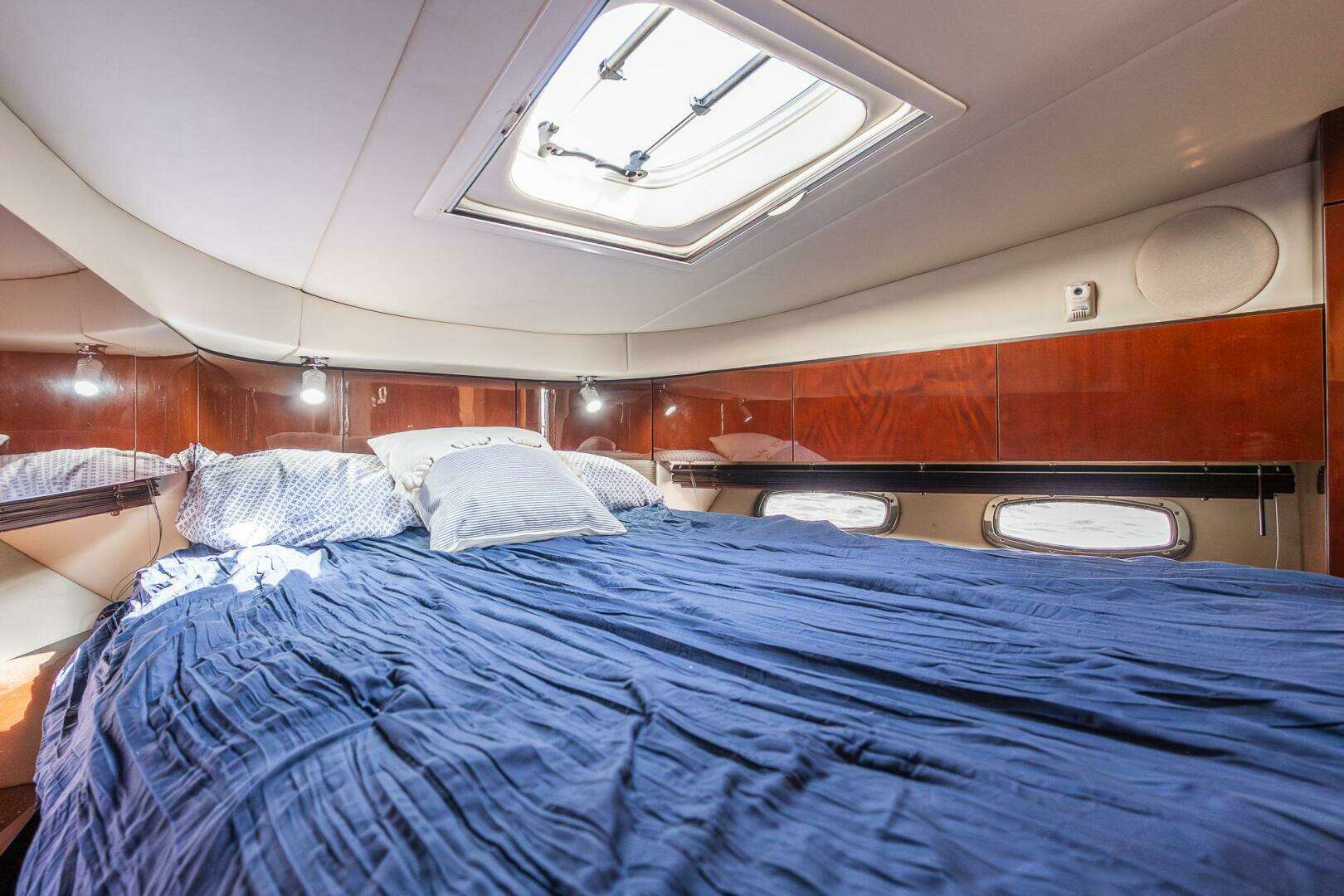 2009 Sea Ray 47 Sundancer - Image 19