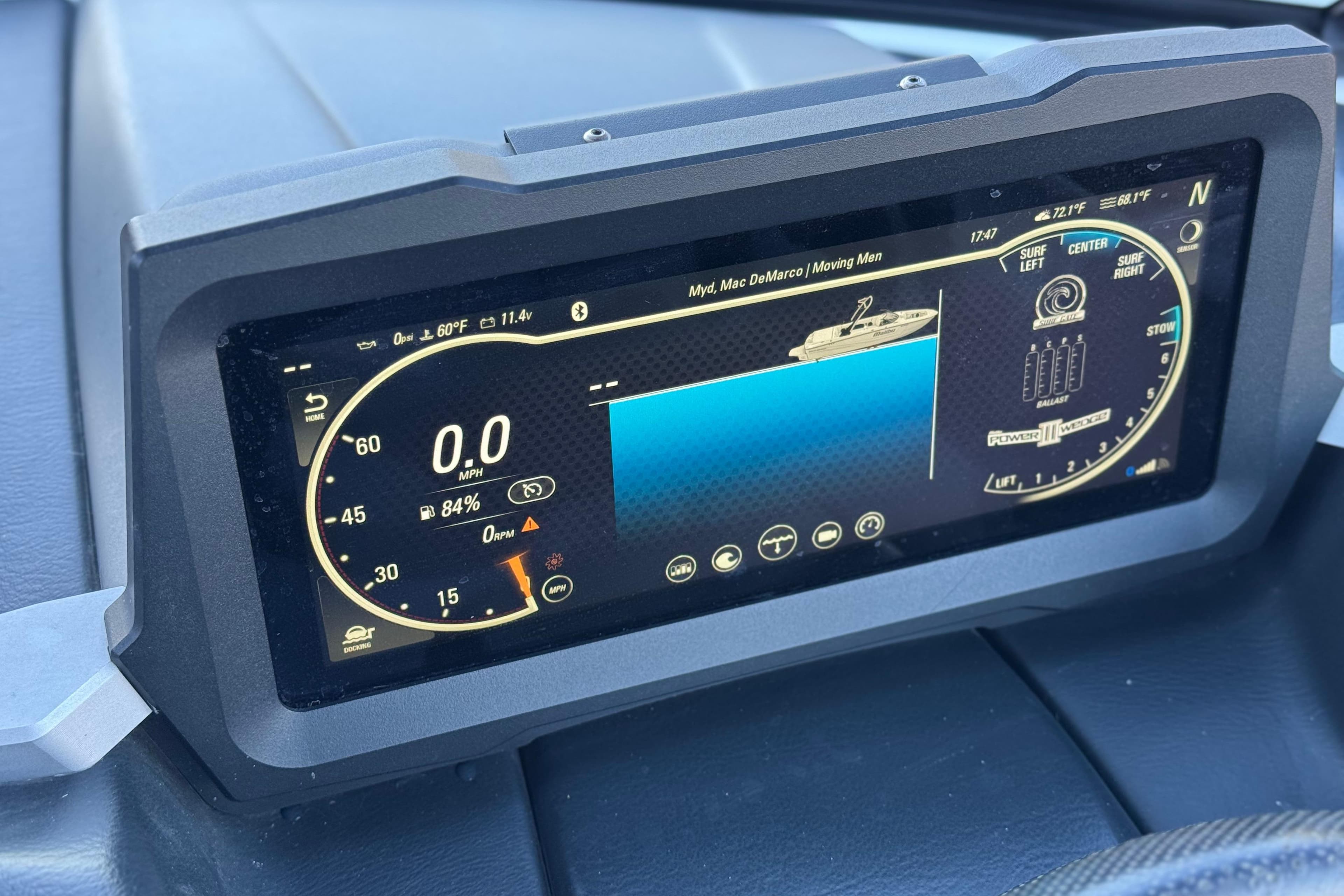 2023 Malibu Wakesetter 21 LX dashboard display showing speed and control settings.