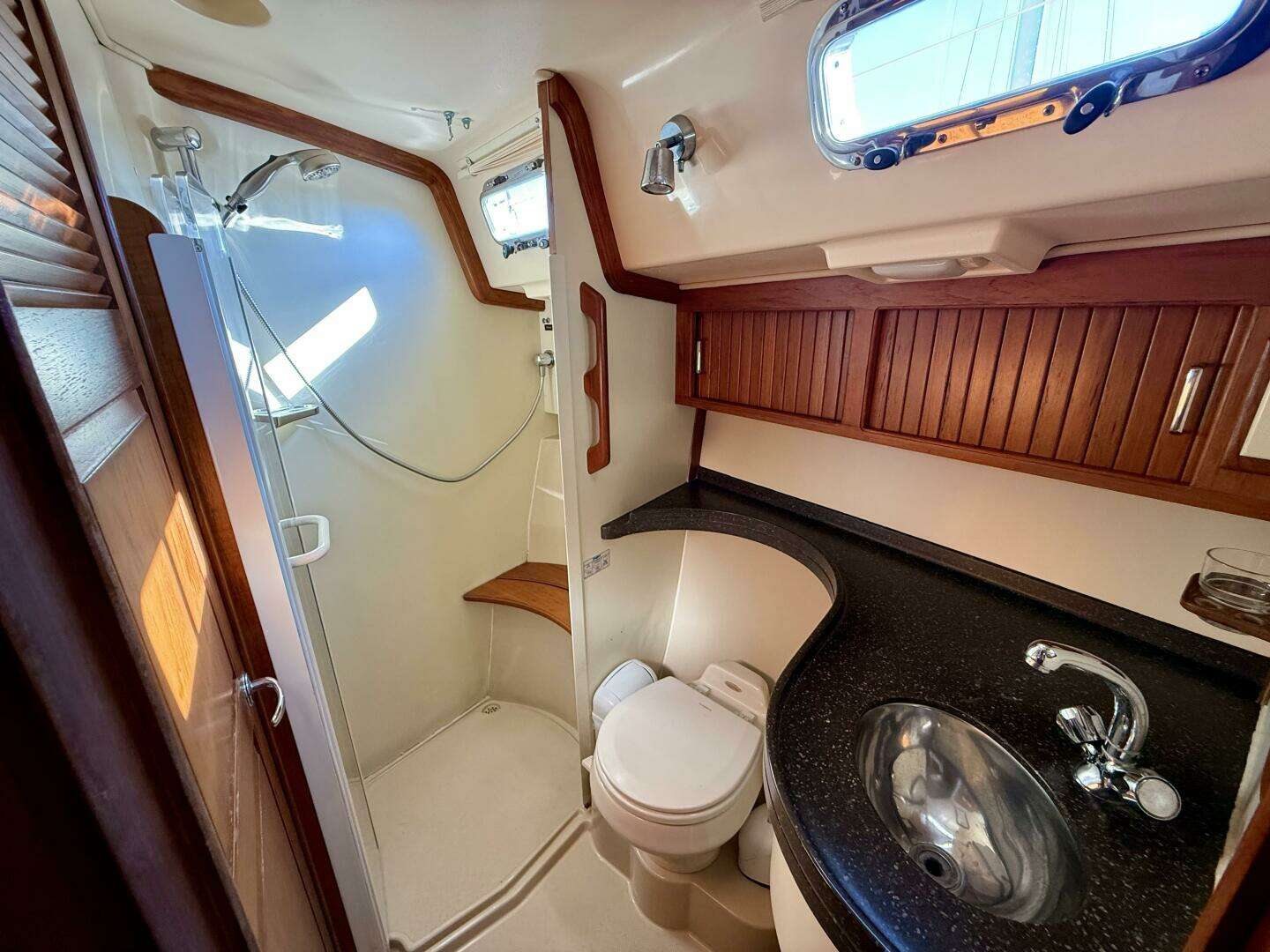 2005 Island Packet 485 - Image 30