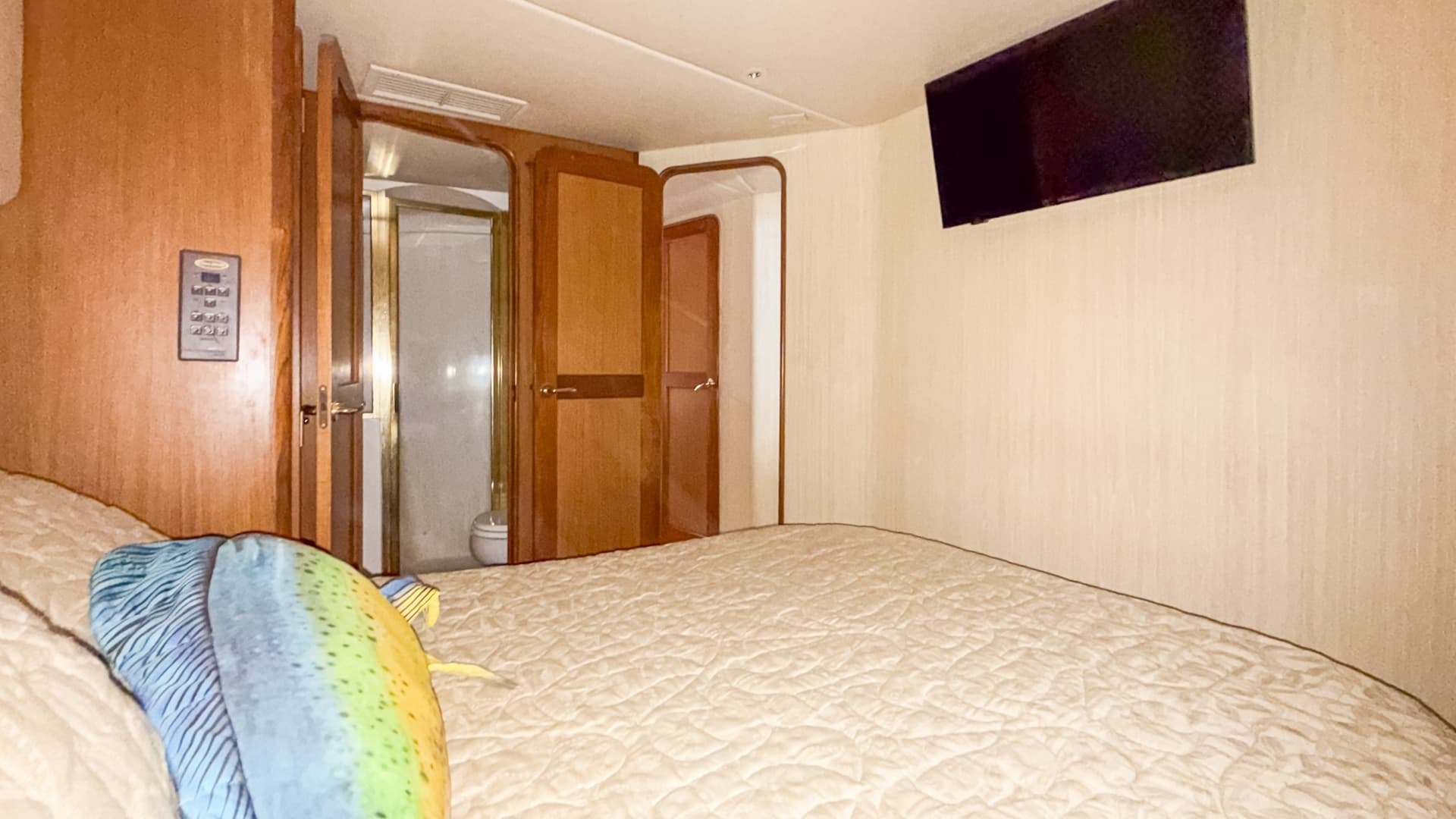 2004 Ocean Yachts 50 Super Sport - Image 40
