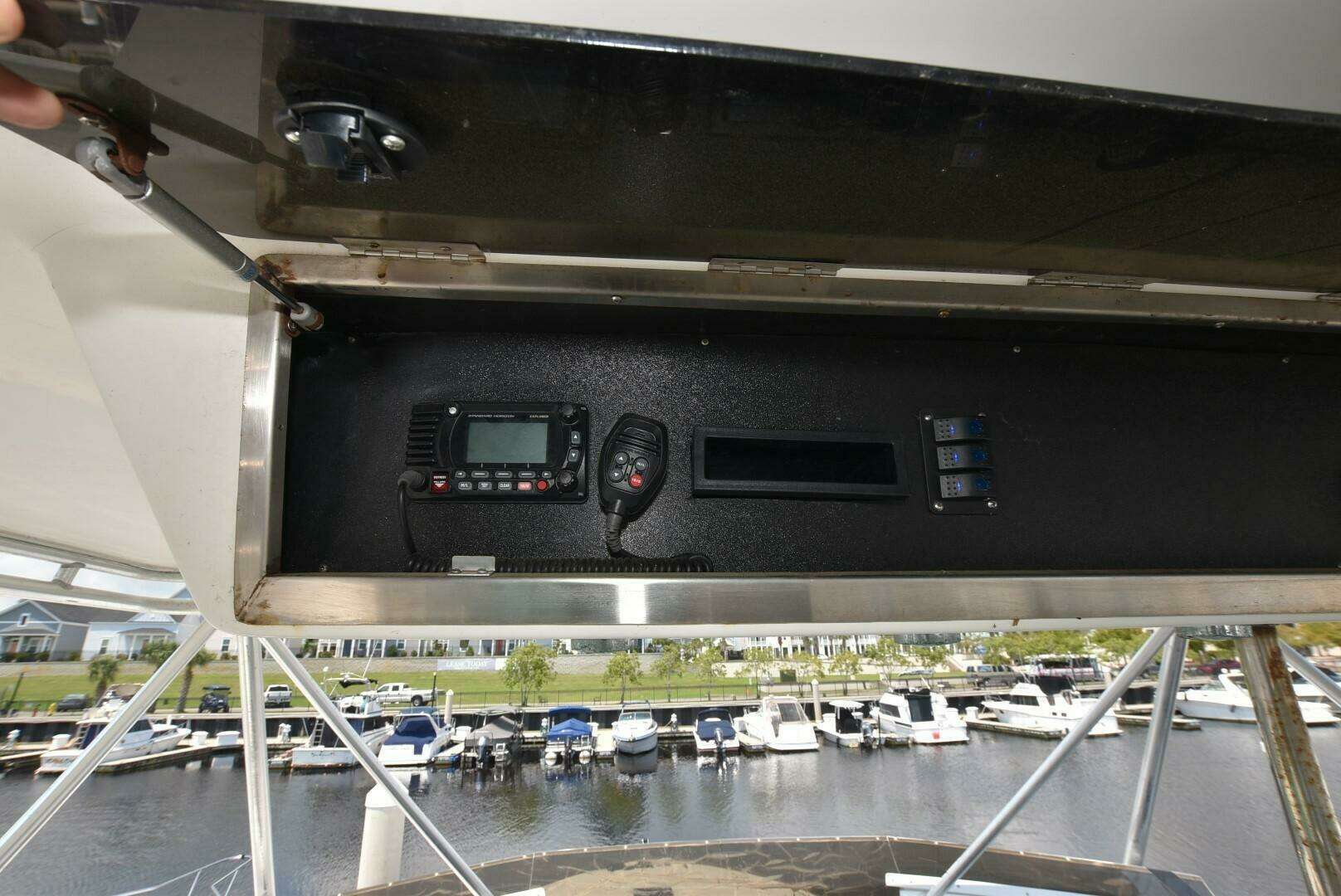 1997 Viking 50 Convertible - Image 11