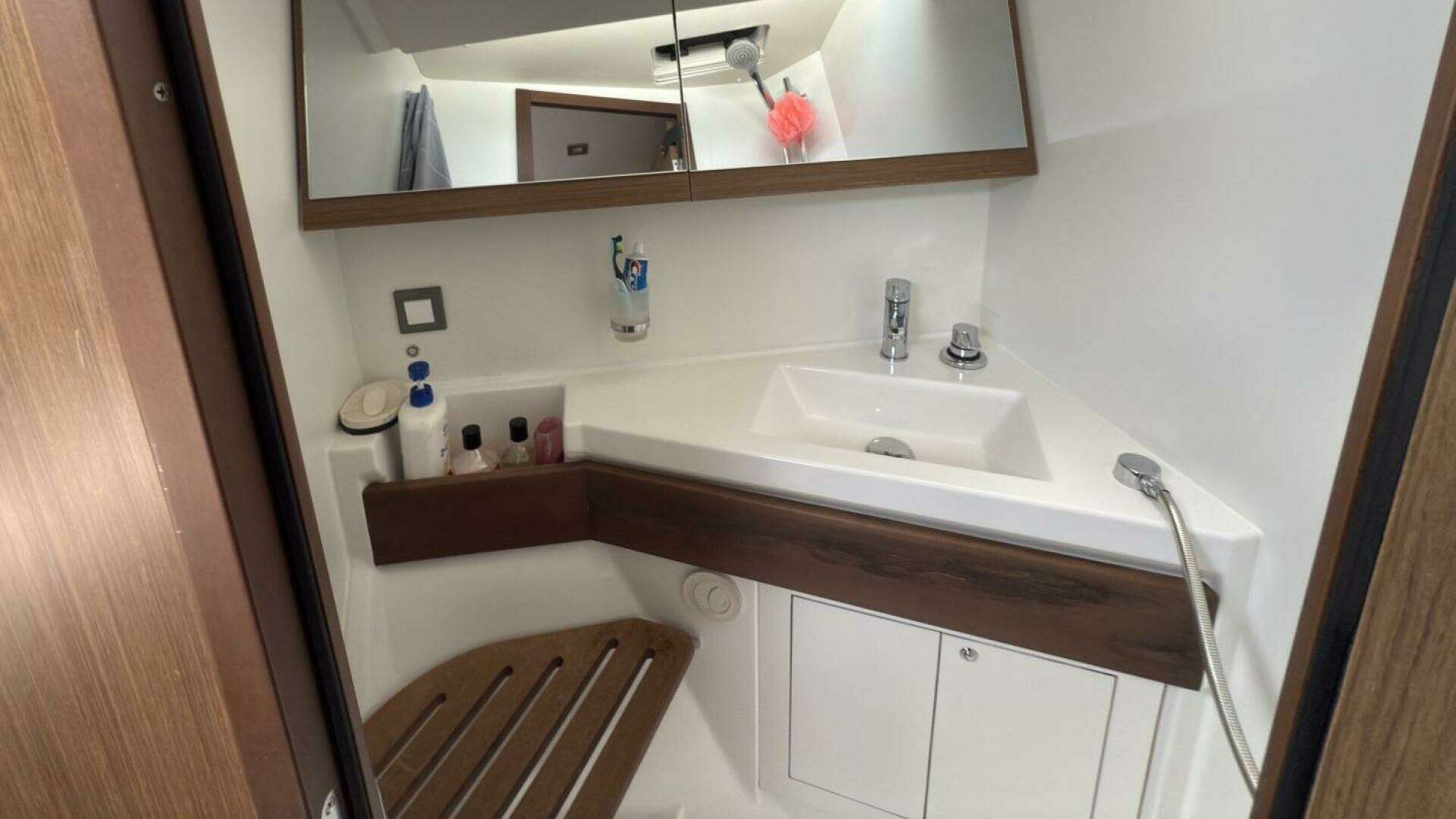 2020 Beneteau Oceanis 46.1 - Image 45