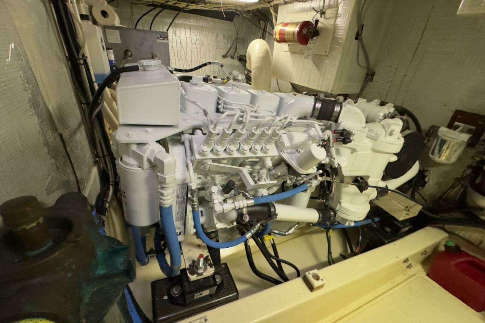2001 American Tug 34 - Image 37