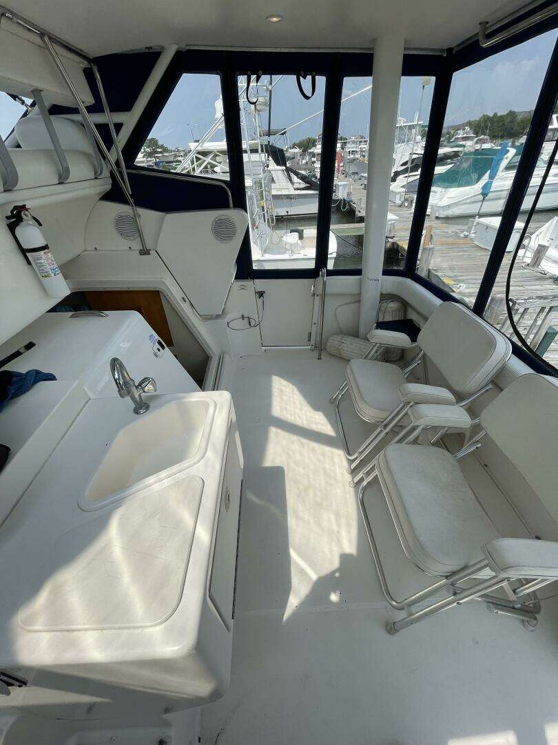 1998 Silverton 322 MY - Image 3