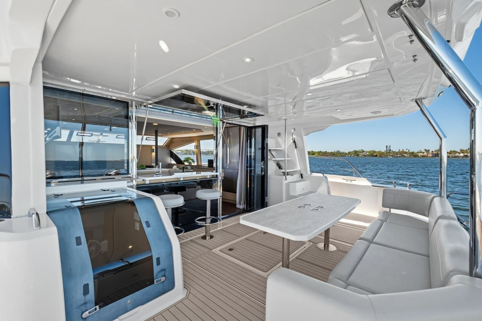 2022 Aquila 54 Yacht - Image 10
