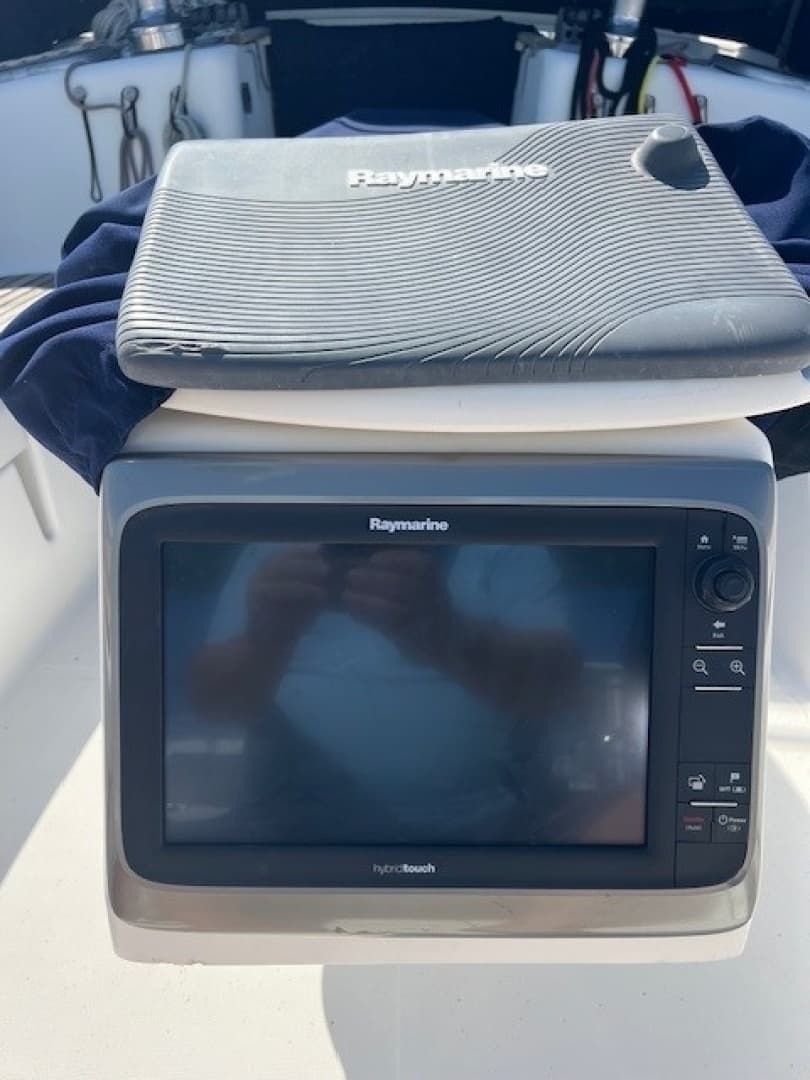 2009 Beneteau Oceanis 43 - Image 16