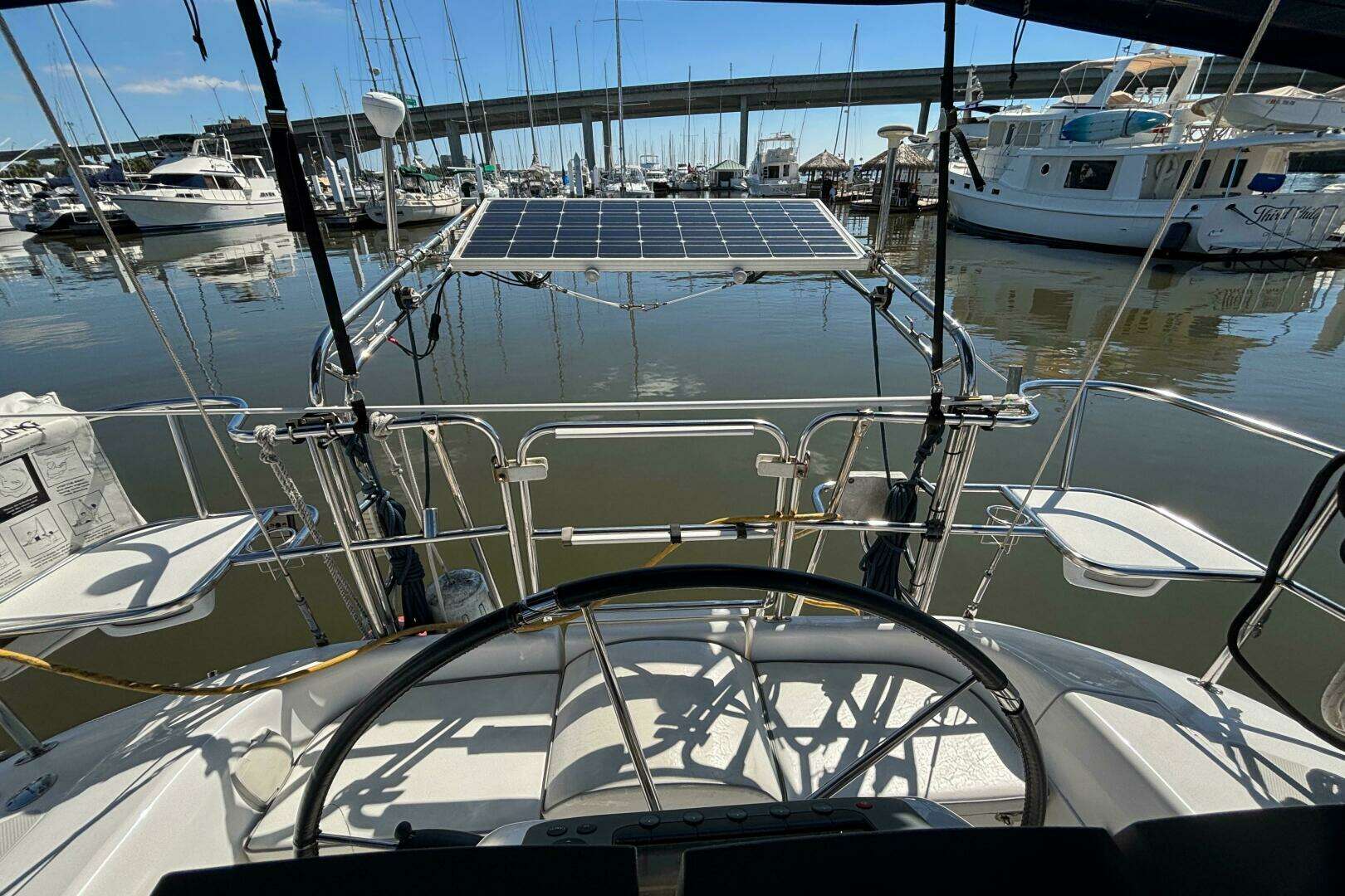 2006 Catalina 320 - Image 12