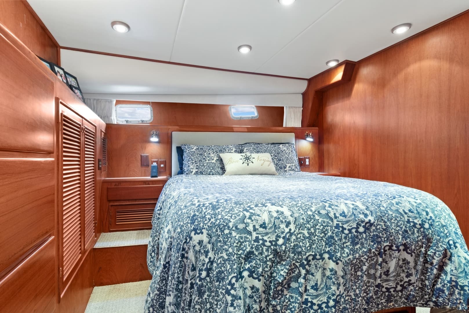 1999 Offshore Yachts 48 Pilothouse - Image 24