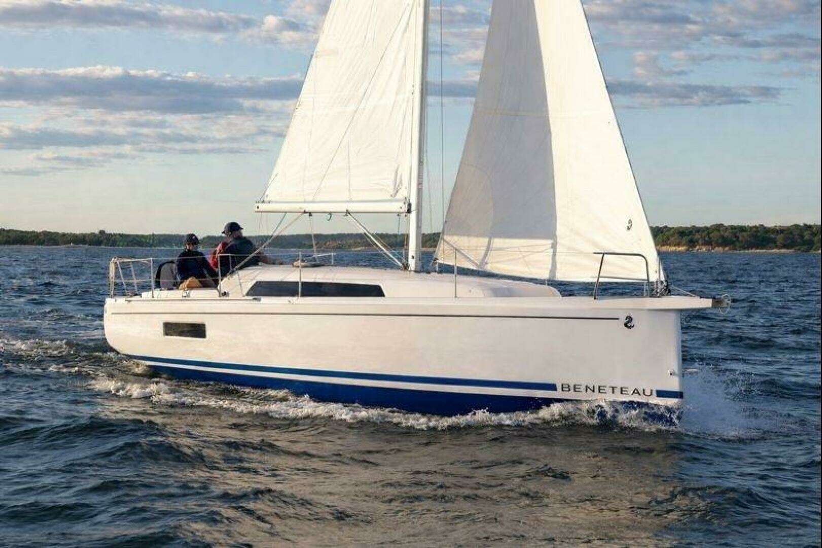 2021 Beneteau Oceanis 30.1 - Image 2
