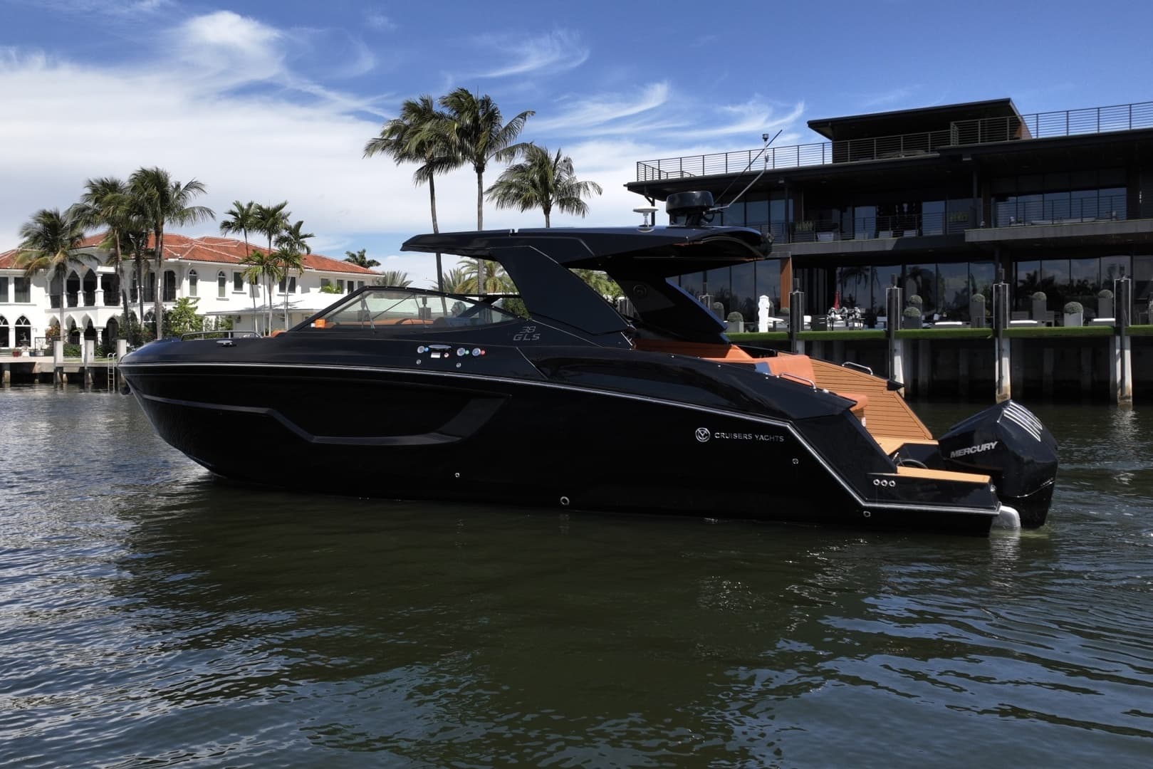2022 Cruisers Yachts 38 GLS OB - Image 2