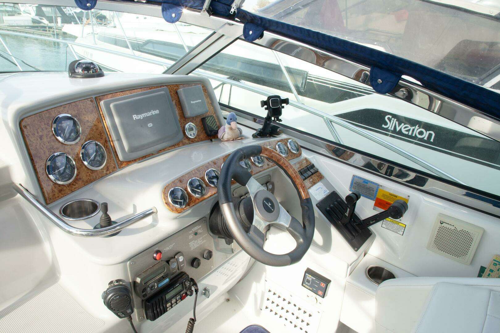 2006 Formula 31 PC - Image 26