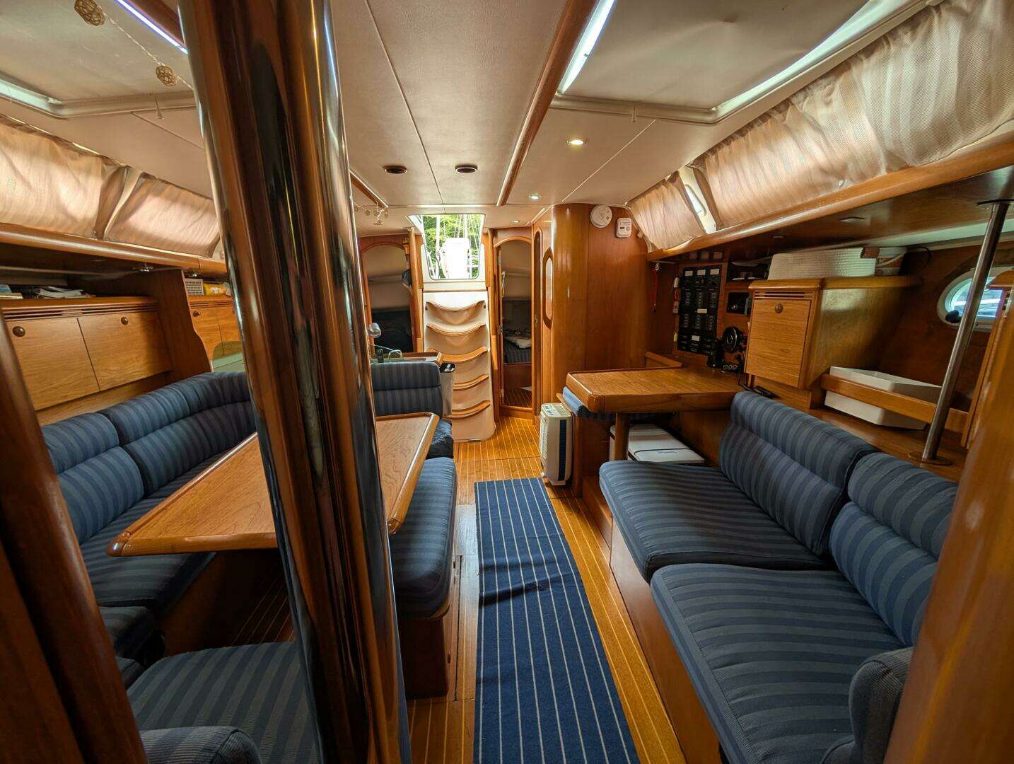 2001 Jeanneau 43 Sun Odyssey - Image 34