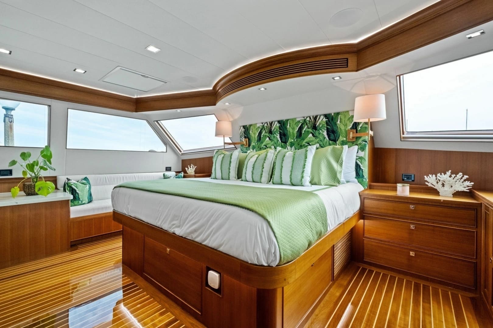 2024 Marlow 90V - Image 26