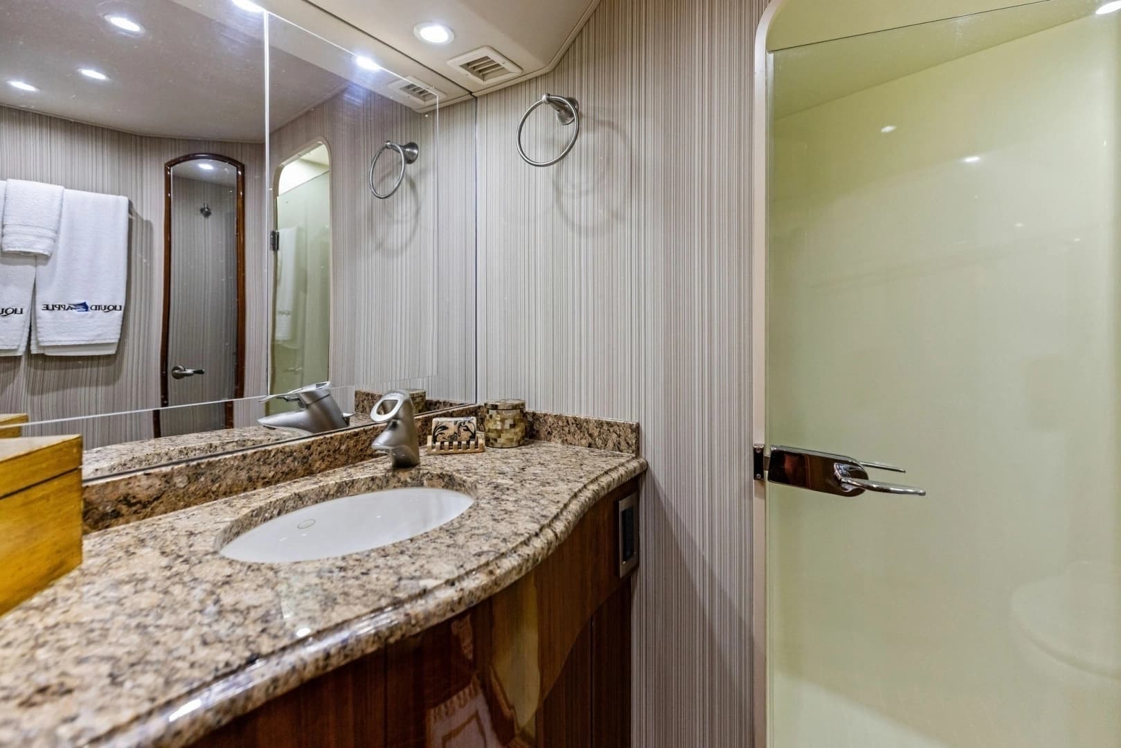2008 Viking 68 Skybridge - Image 45