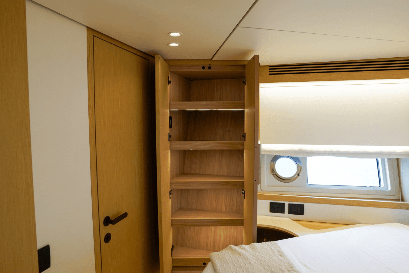 2026 Azimut Fly 62 - Image 47
