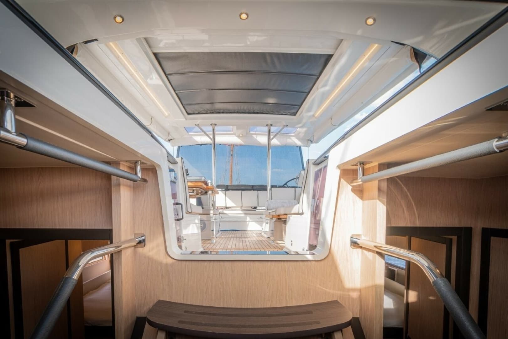 2020 Beneteau Oceanis Yacht 62 - Image 25