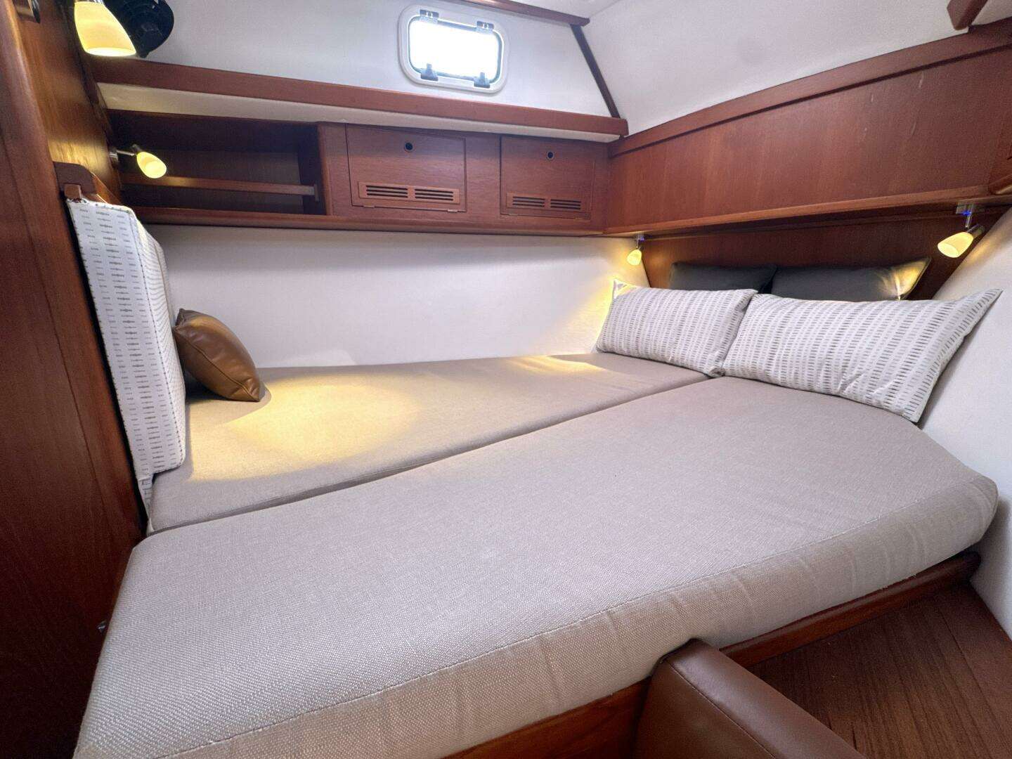 1999 Bowman 48 Aft Cockpit - Image 3