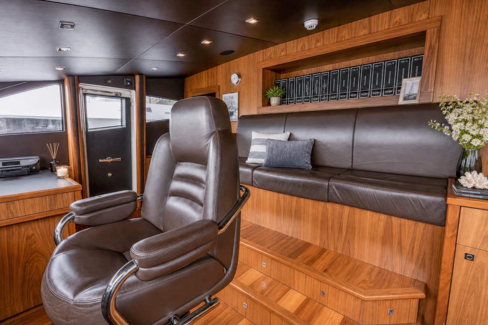 2014 Sunseeker 131 - Image 23
