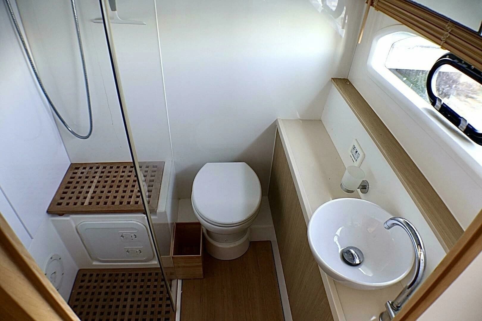 2018 Aquila 44 Yacht - Image 24