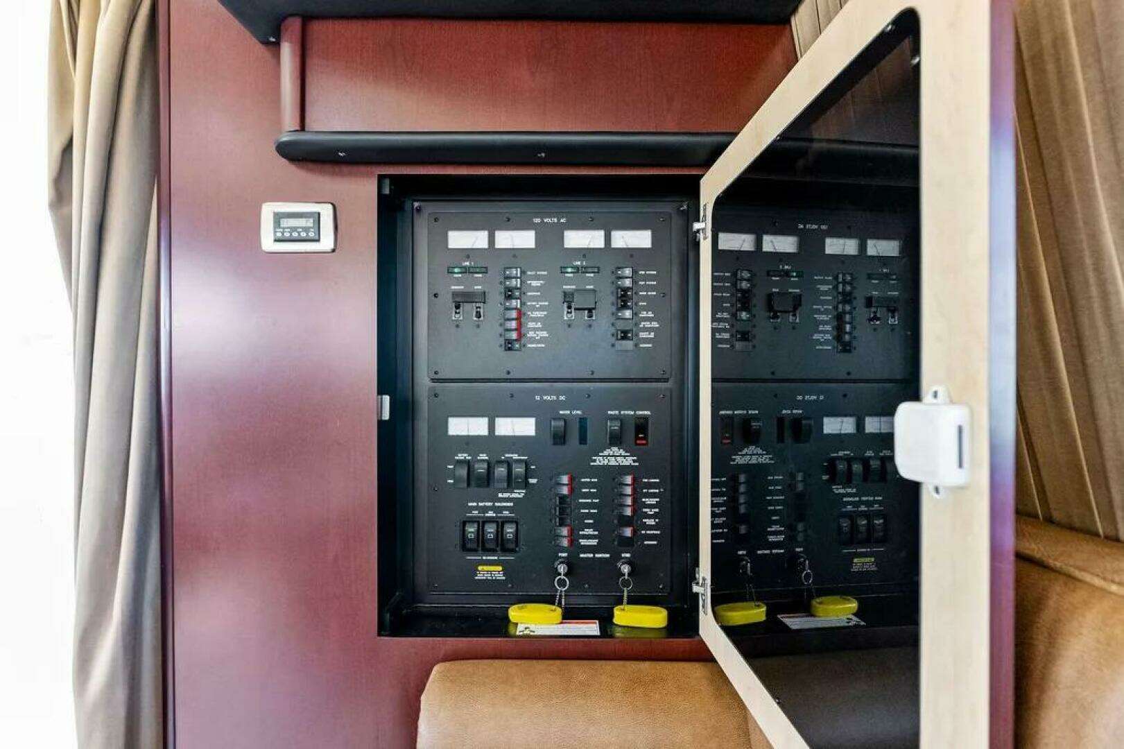 2007 Sea Ray 44 Sedan Bridge - Image 35