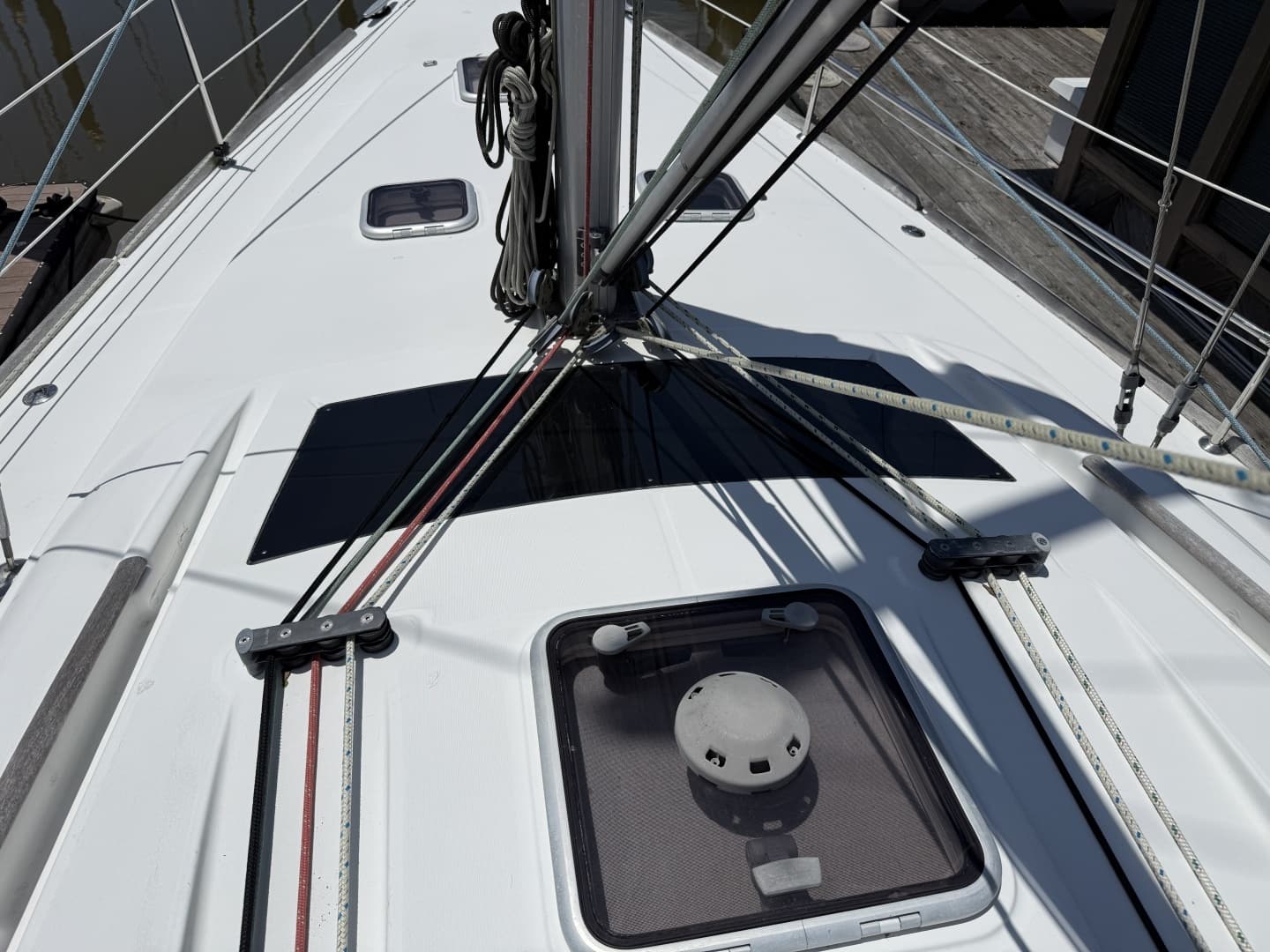 2008 Beneteau Oceanis 43 - Image 23