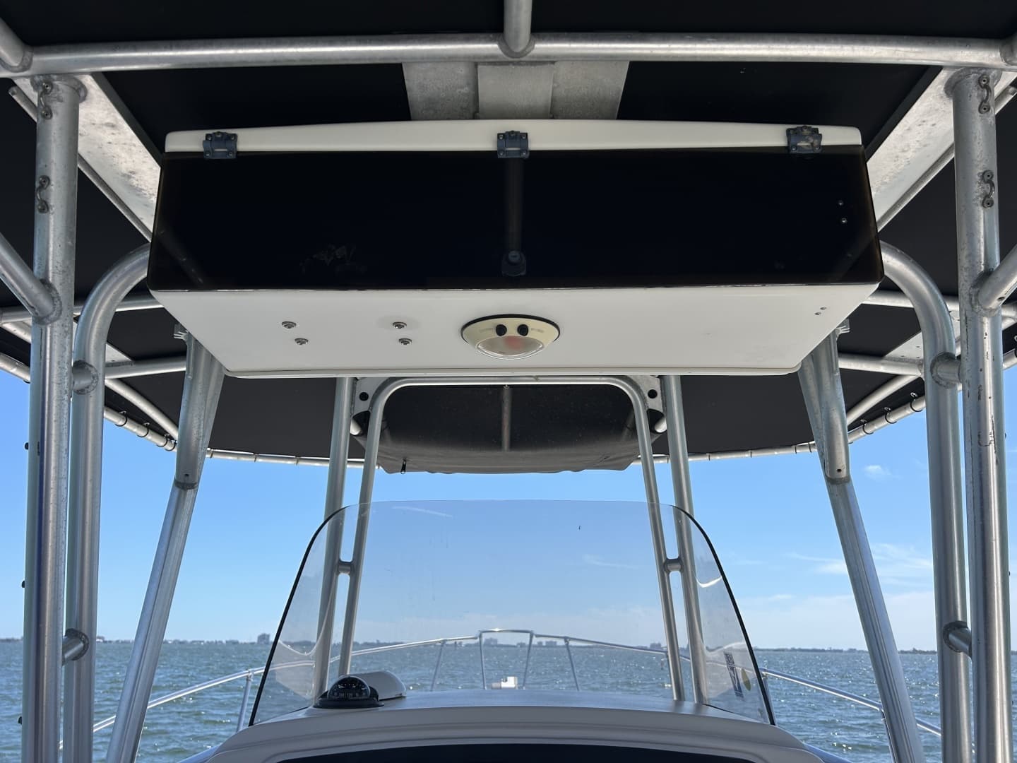 1999 Grady-White 306 Bimini - Image 10