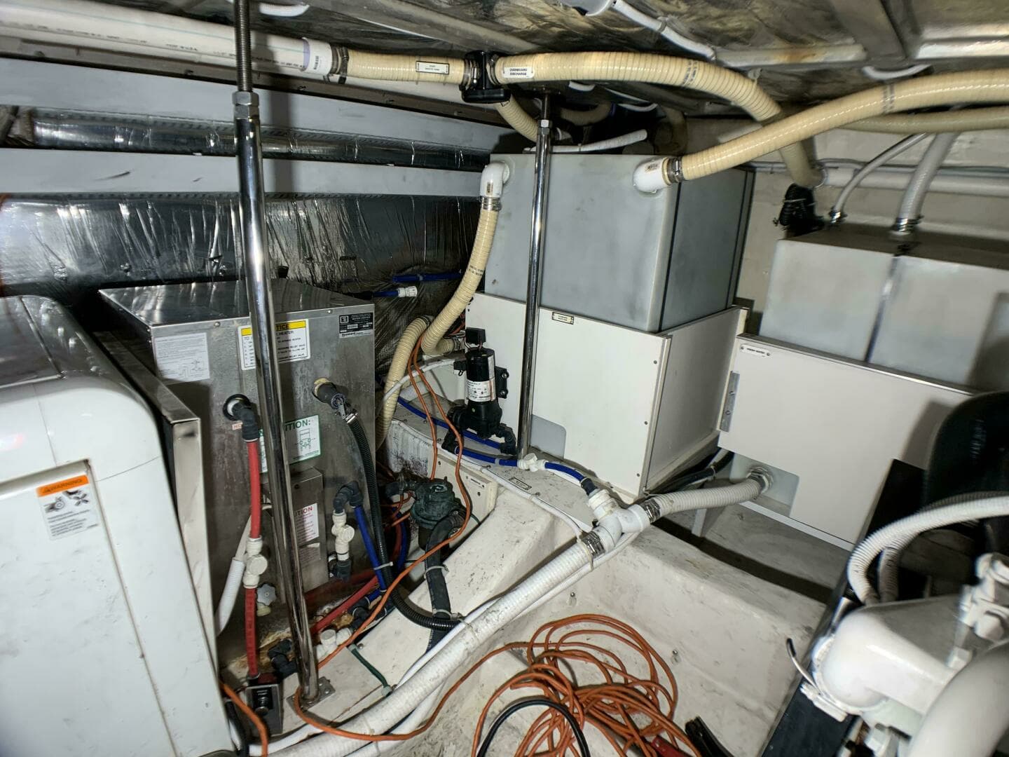 2006 Carver 56 Voyager - Image 38