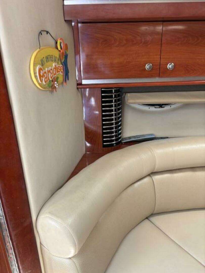 2007 Monterey 350 Sport Yacht - Image 26
