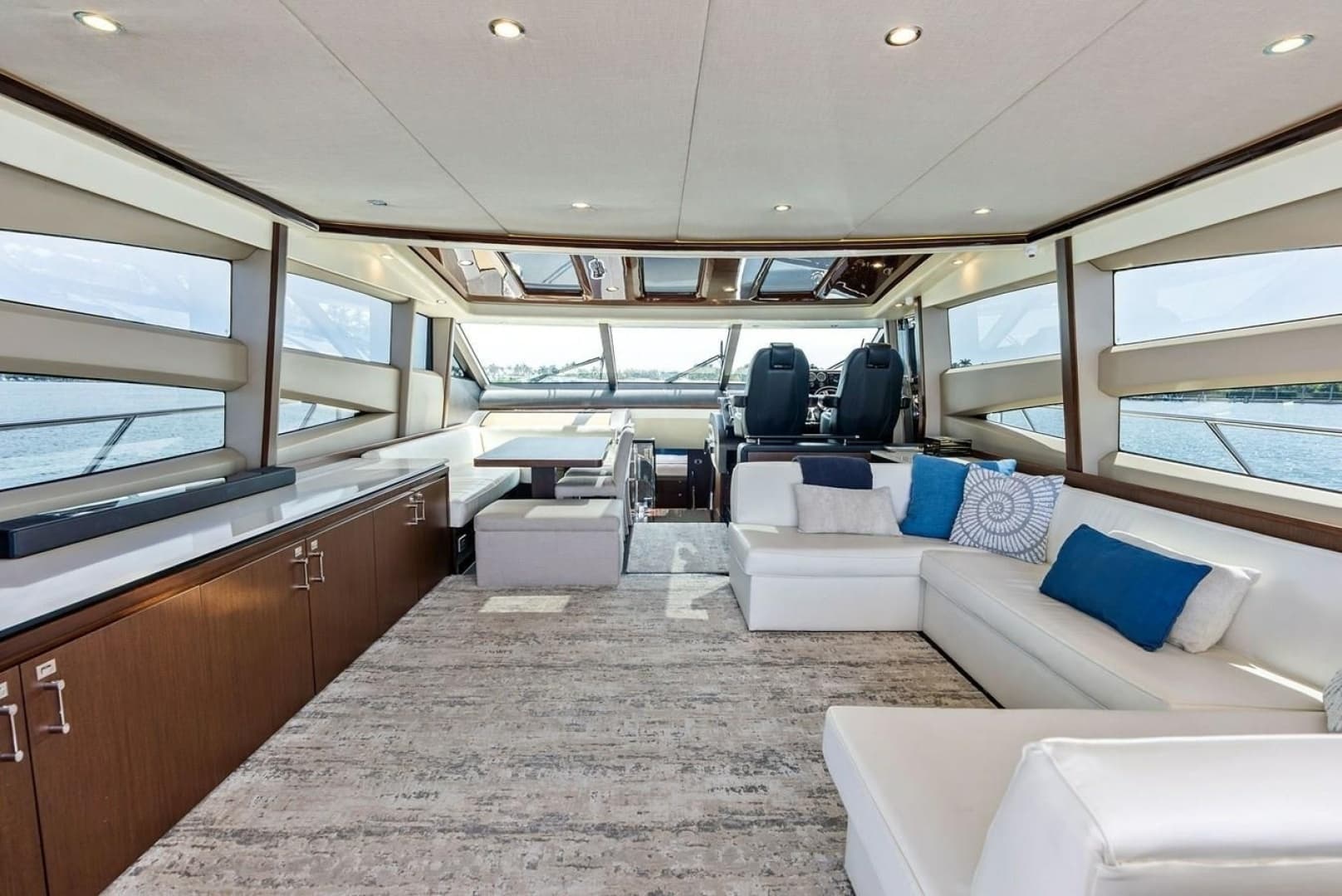 2013 Princess 78 - Image 32