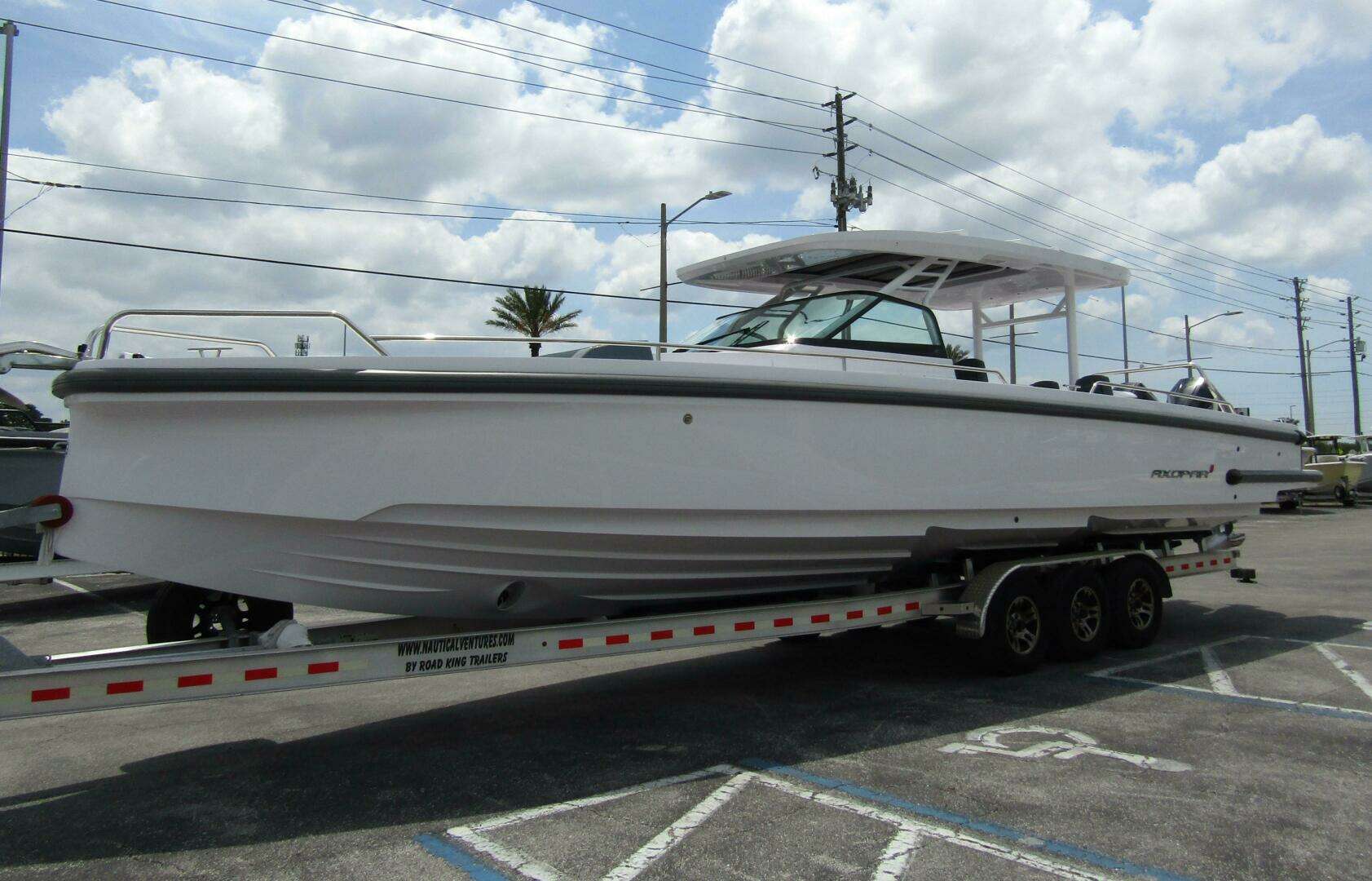 2024 Axopar 37 Sun Top - Image 7