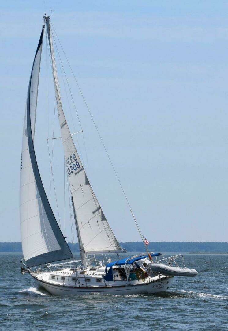 1986 Dickerson Tri-Cabin - Image 3
