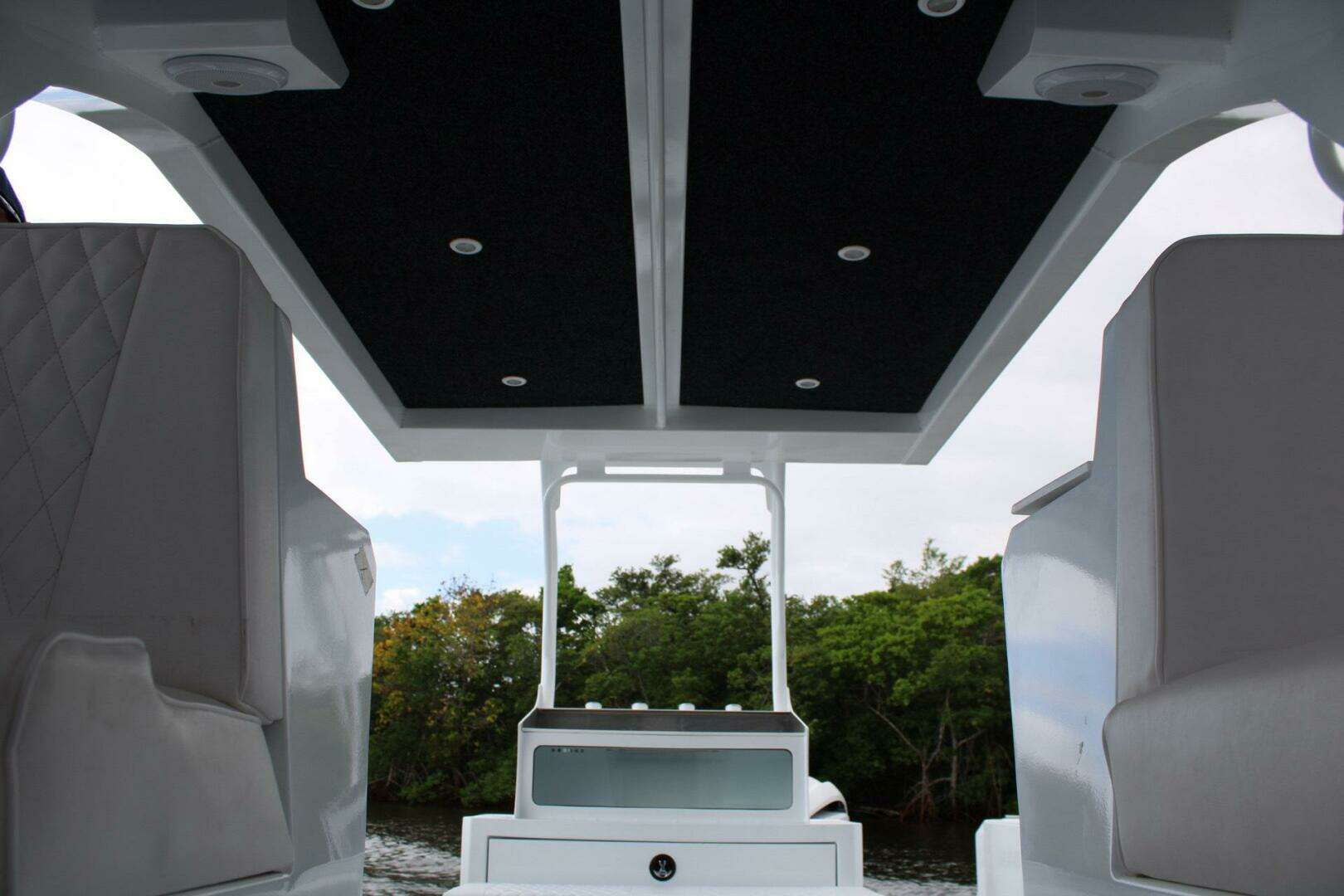 2024 Custom Genesis Craft 2700 Cuddy - Image 9