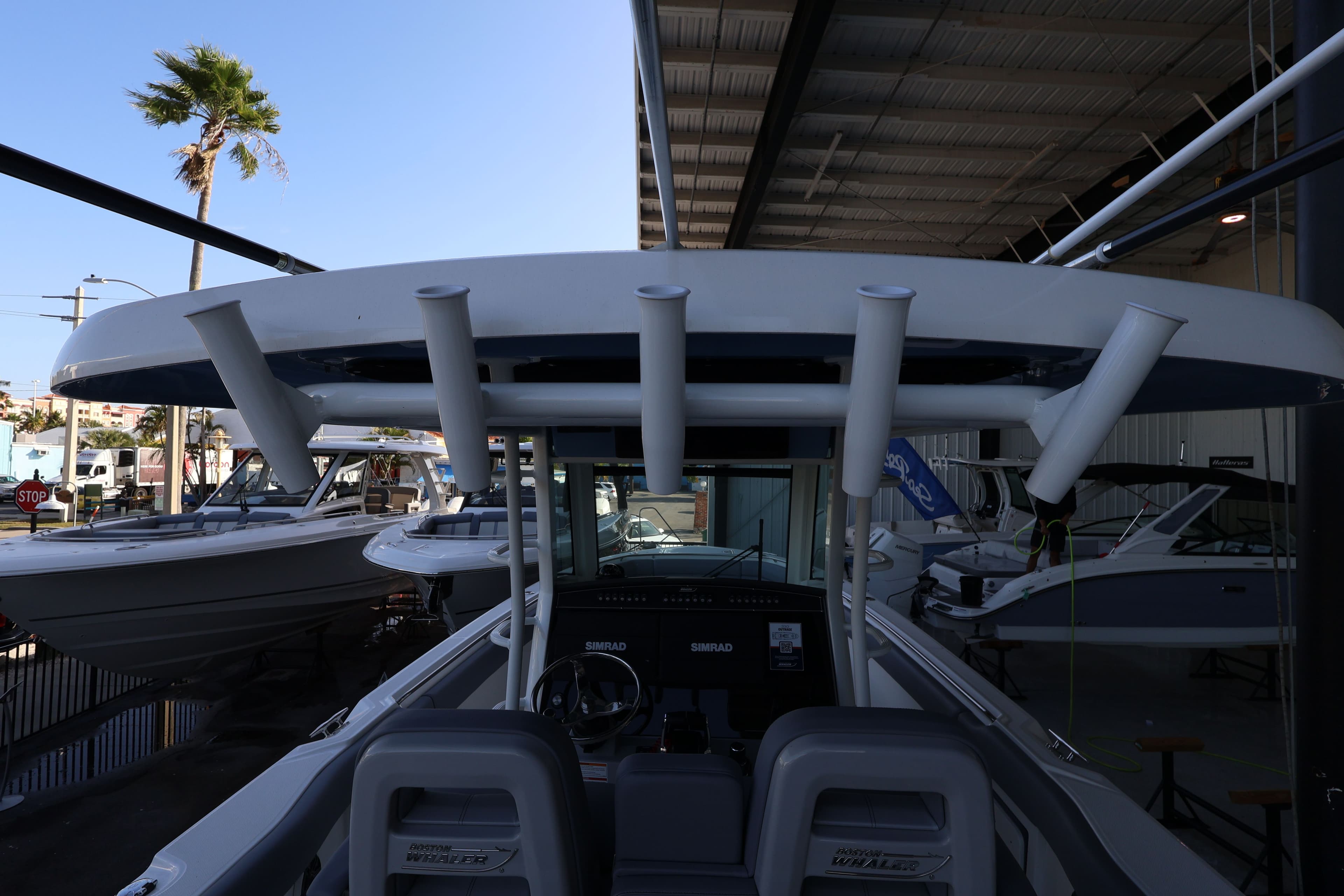 2026 Boston Whaler 330 Outrage - 38
