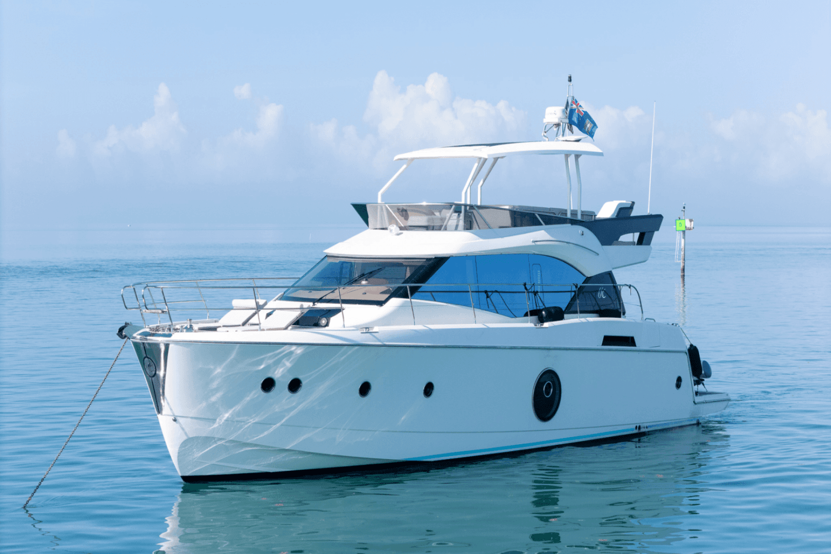 2019 Monte Carlo Yachts MC6 - Image 2