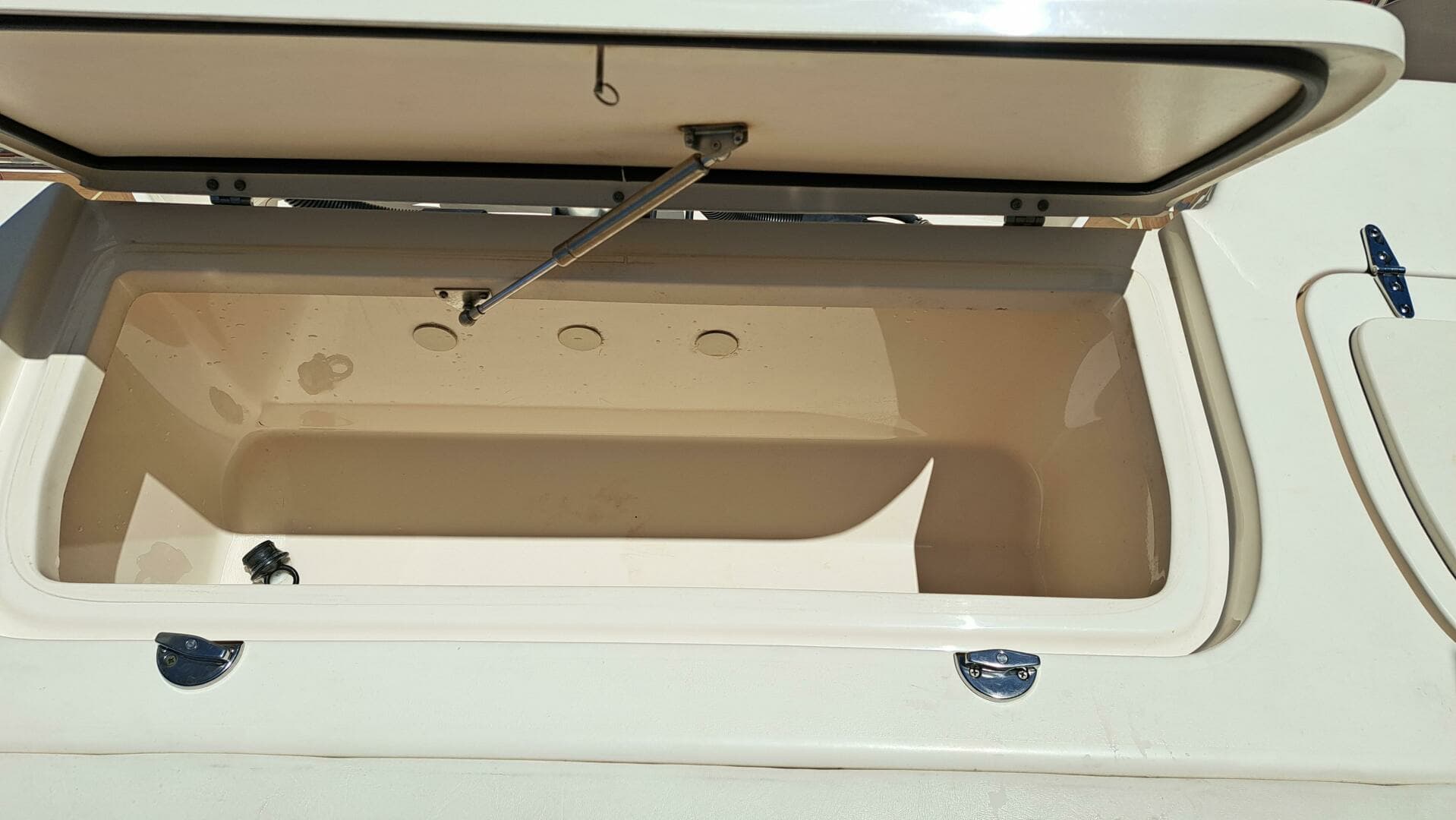 2018 Grady-White Freedom 285 - Image 33