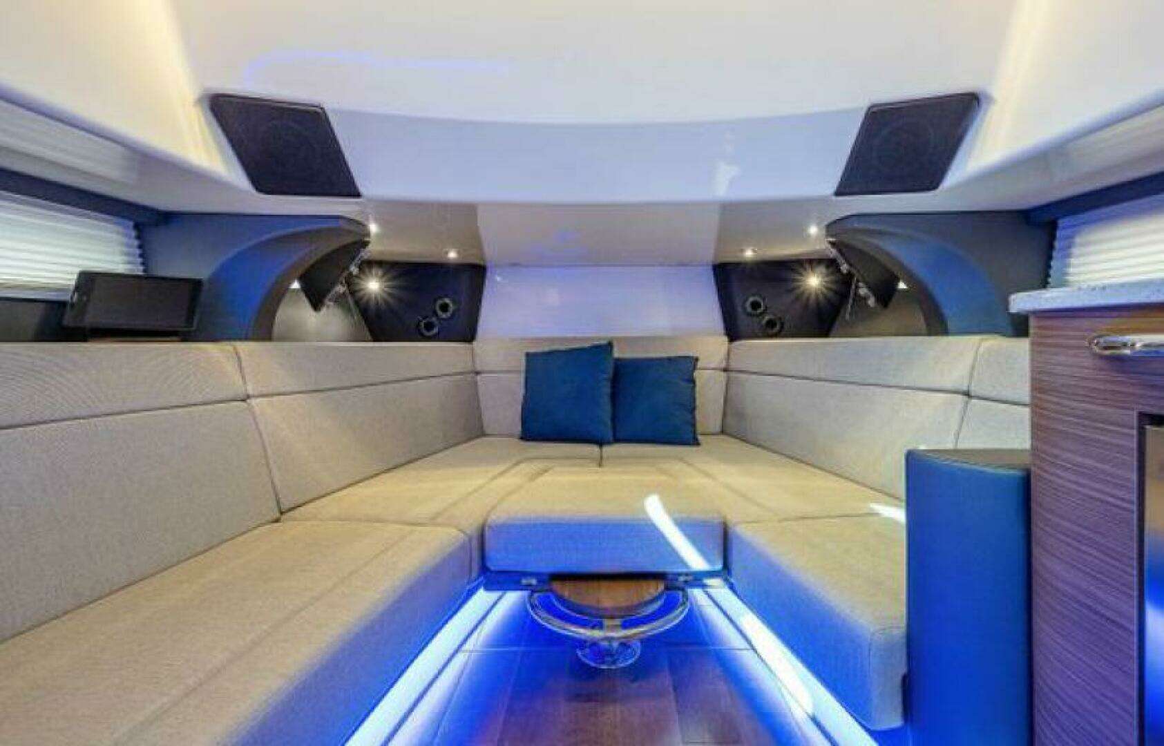 2020 Boston Whaler Outrage - Image 21