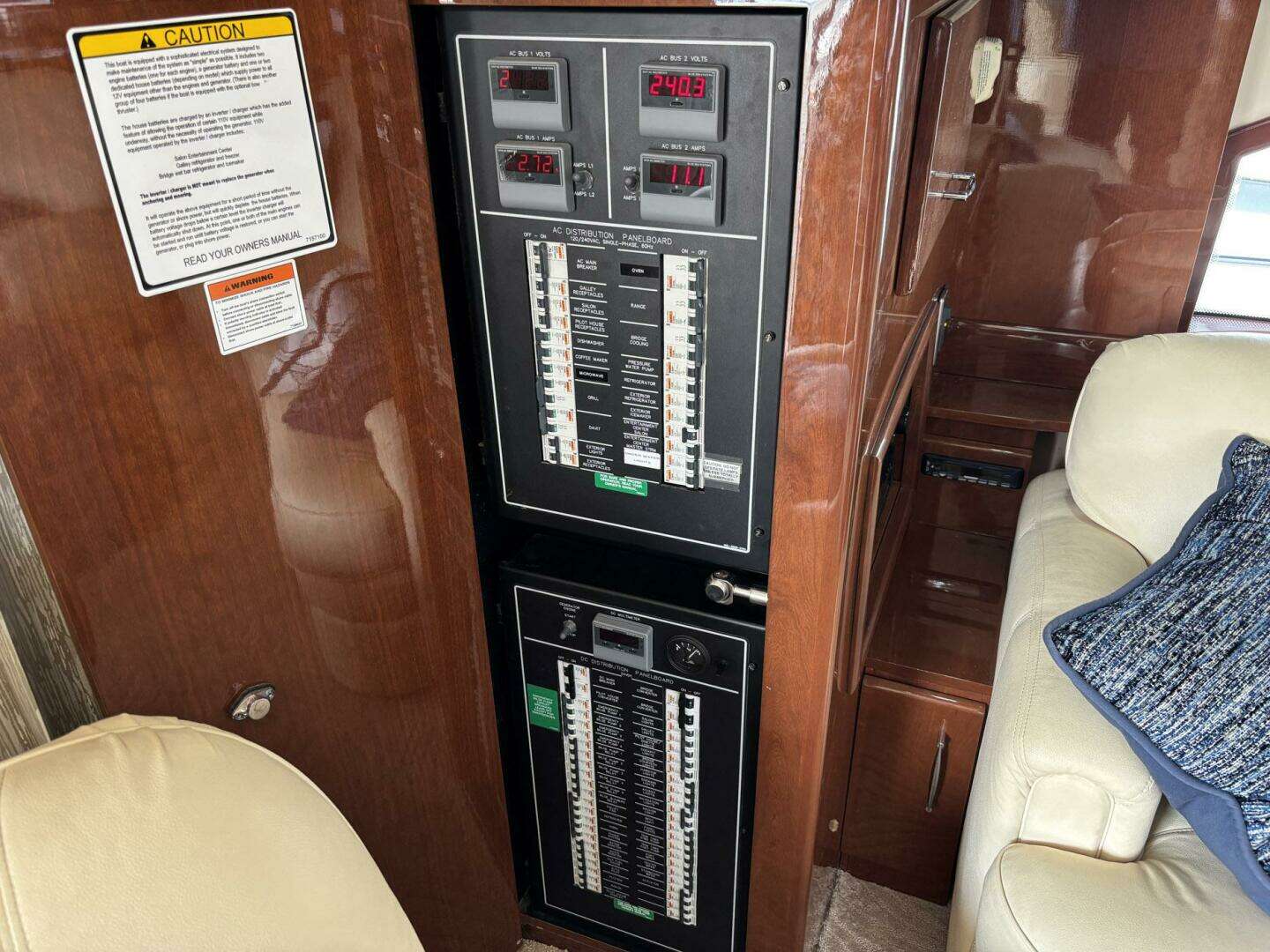 2006 Marquis 65 - Image 55