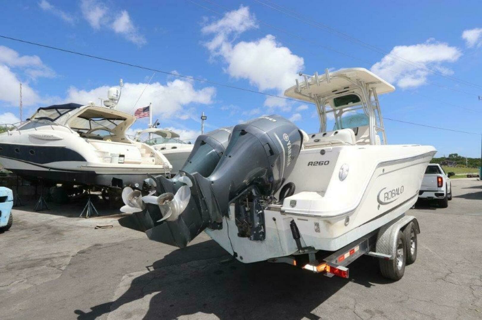 2017 Robalo R260 Center Console - Image 5