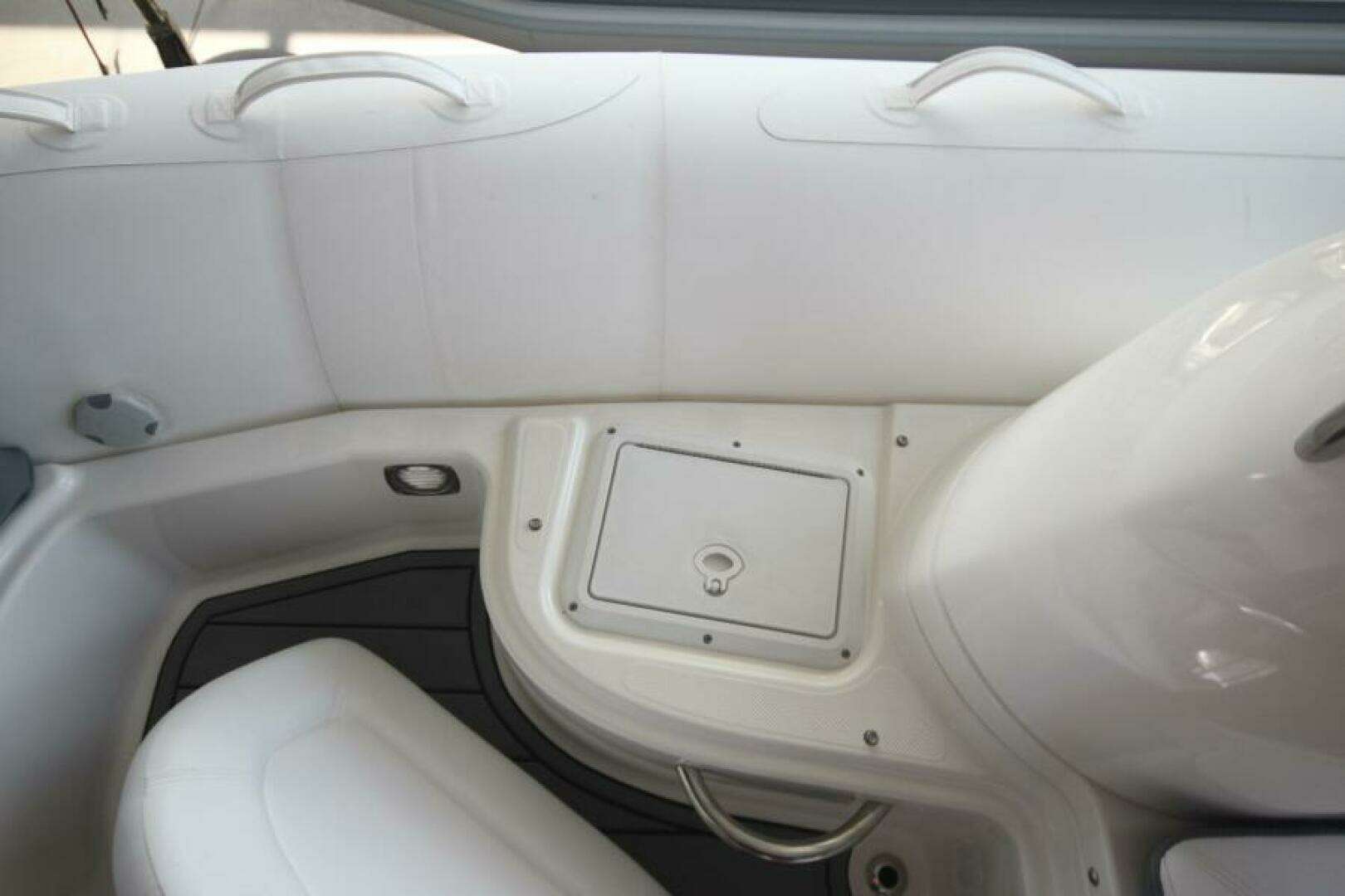 2026 Zodiac Yachtline 440 DL NEO - Image 9
