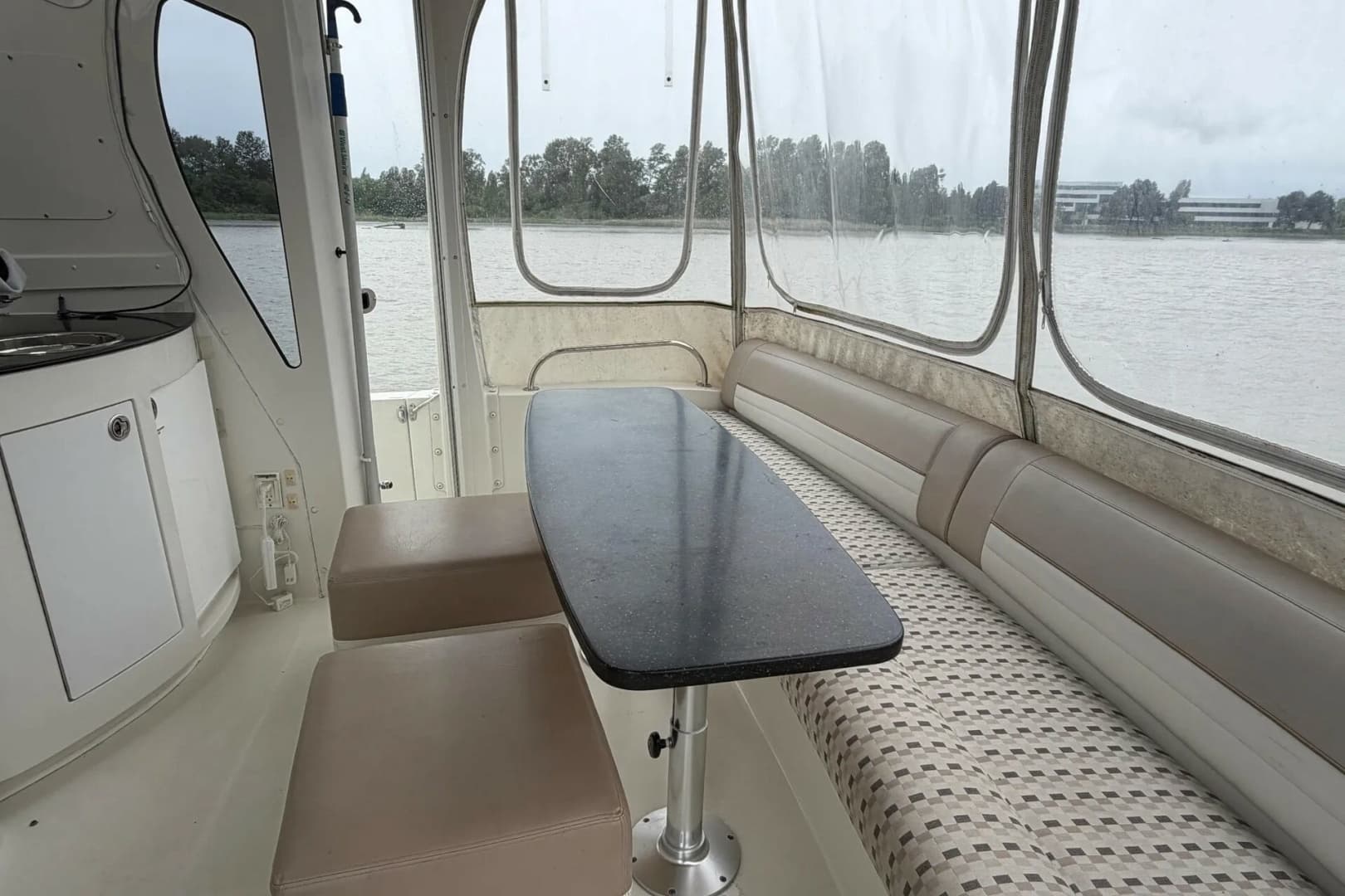 2008 Carver 47MY - Image 12