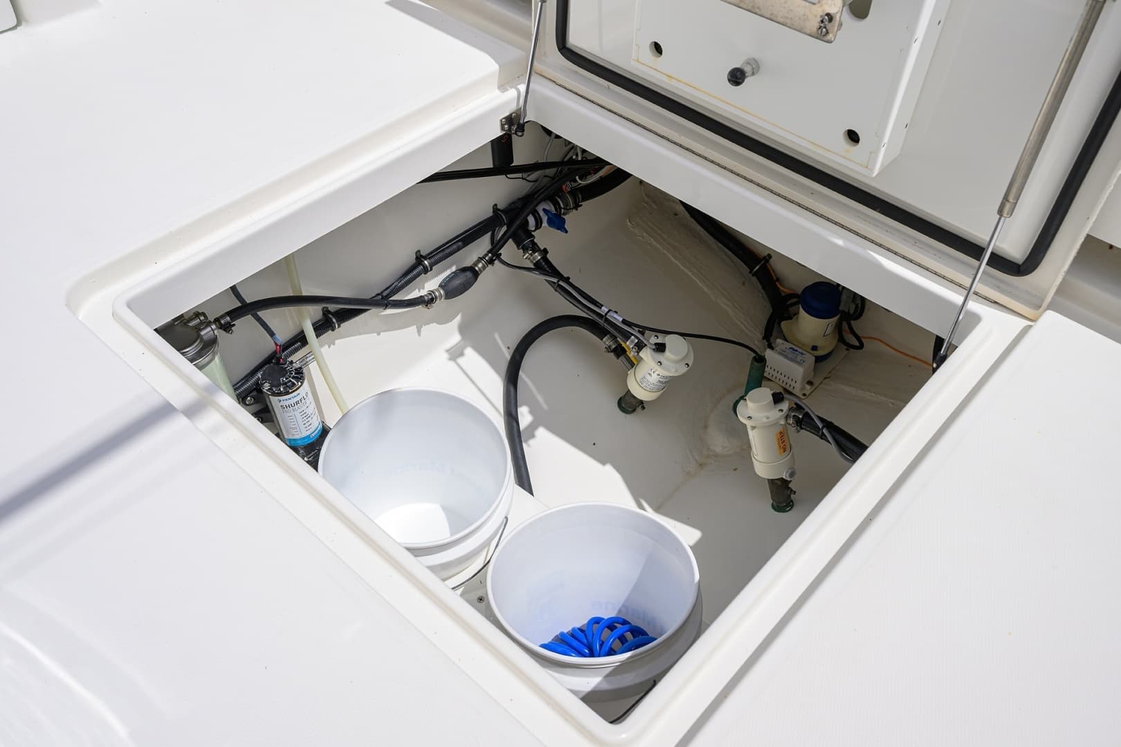 2019 Regulator Center Console - Image 46