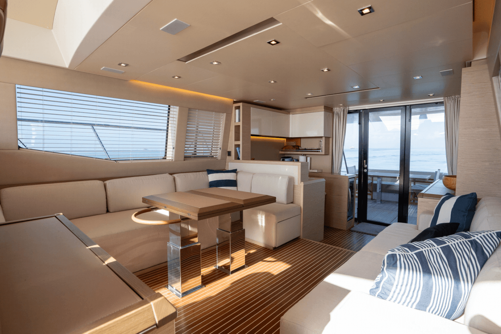 2019 Monte Carlo Yachts MC6 - Image 31